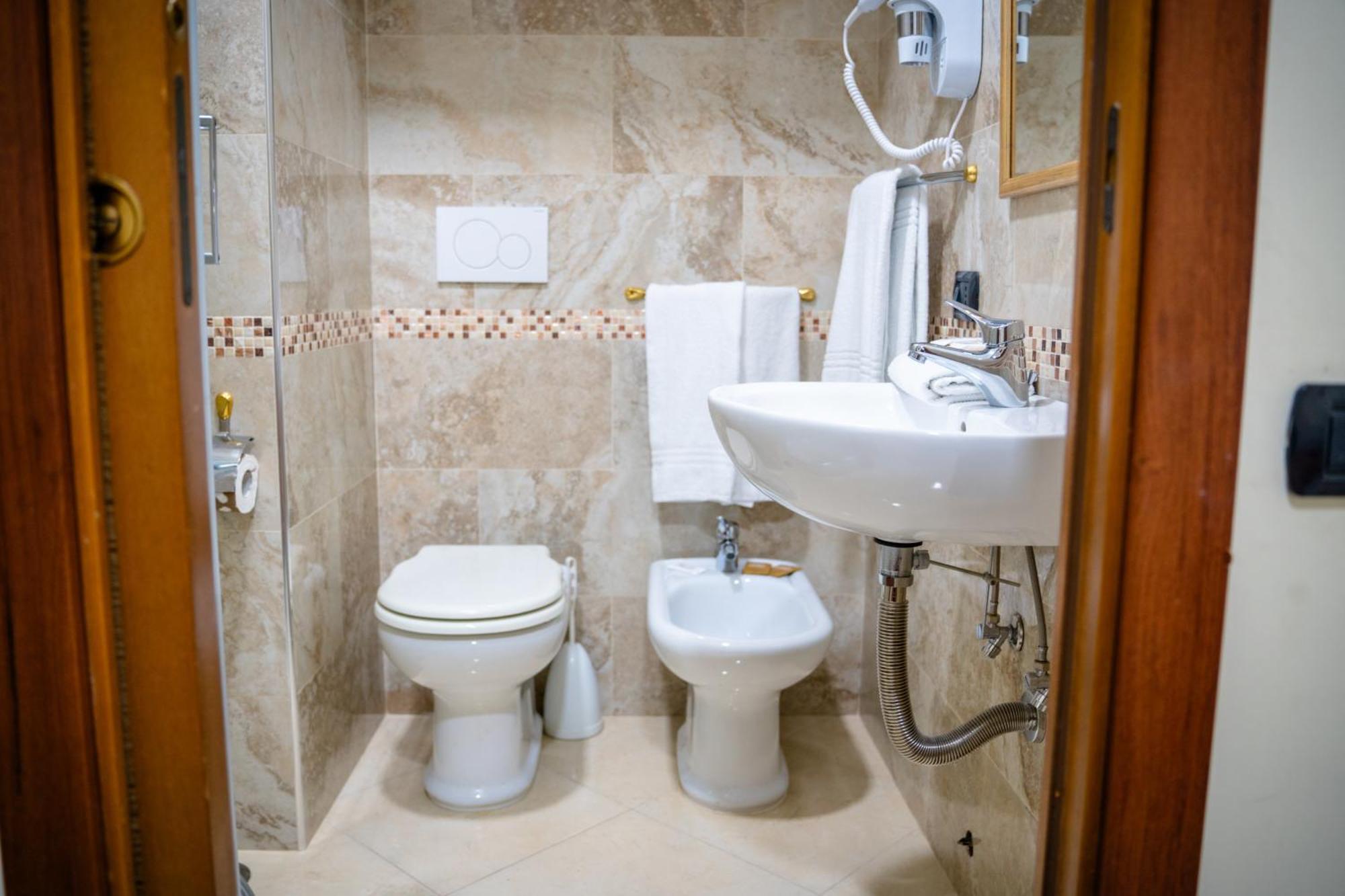 Affittacamere Tiche Roma Exterior foto